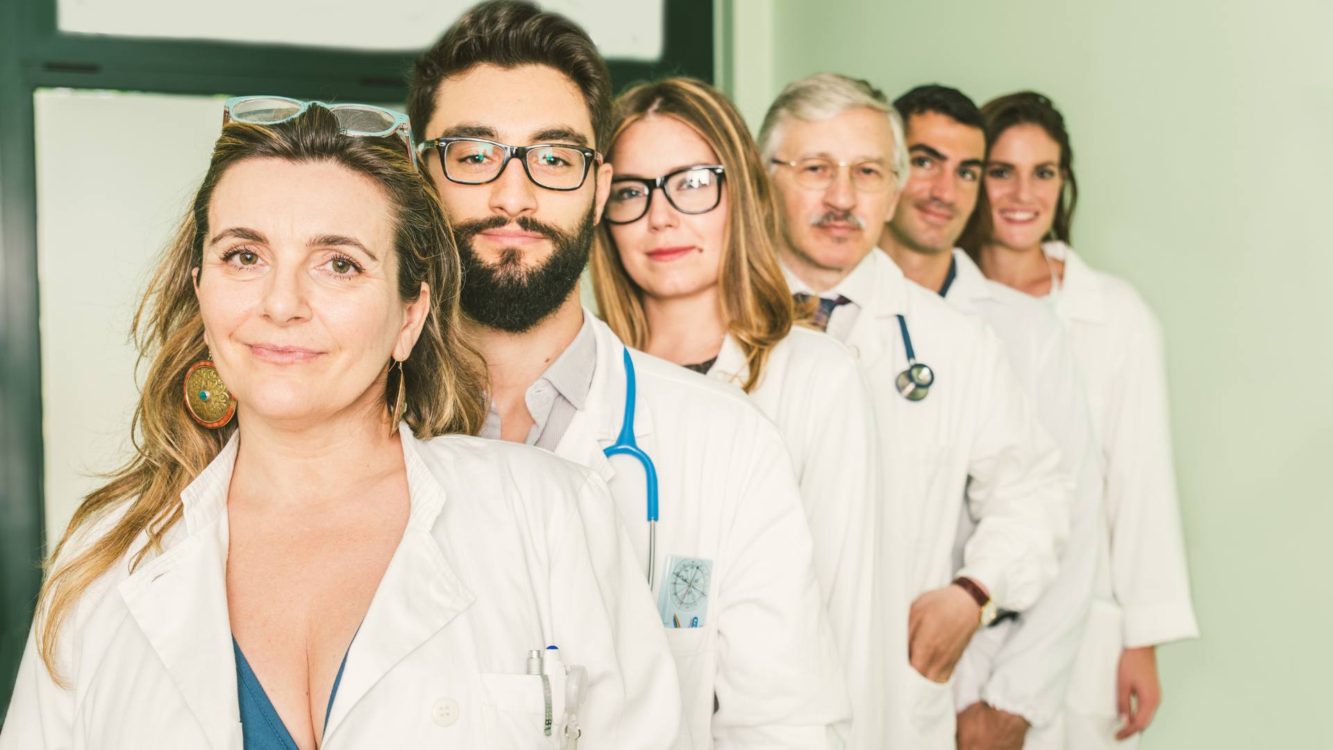 foto de agencia de marketing digital para medicos